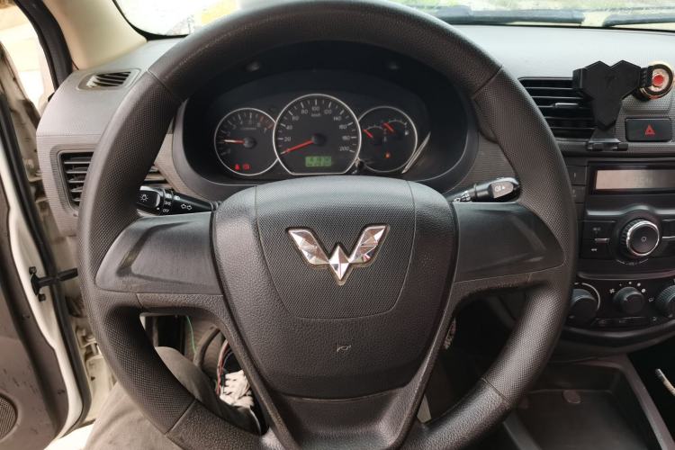 Used Wuling Hongguang 2018 1.2L Classic S Base Model Steering Wheel