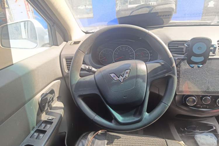 Used Wuling Hongguang 2018 1.5L Classic S Standard Model Steering Wheel