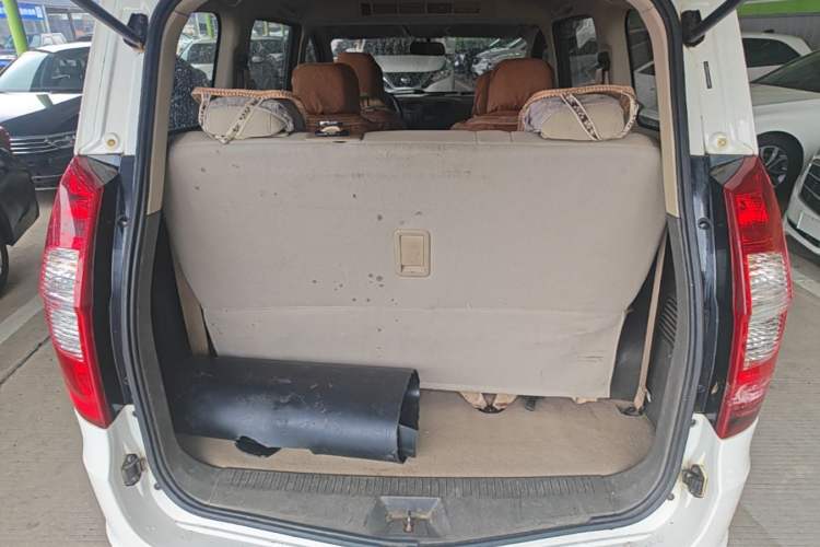 Used Wuling Hongguang 2018 1.5L Classic S Standard Model Trunk