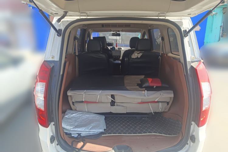 Used Wuling Hongguang 2018 1.5L Classic S Standard Model Trunk