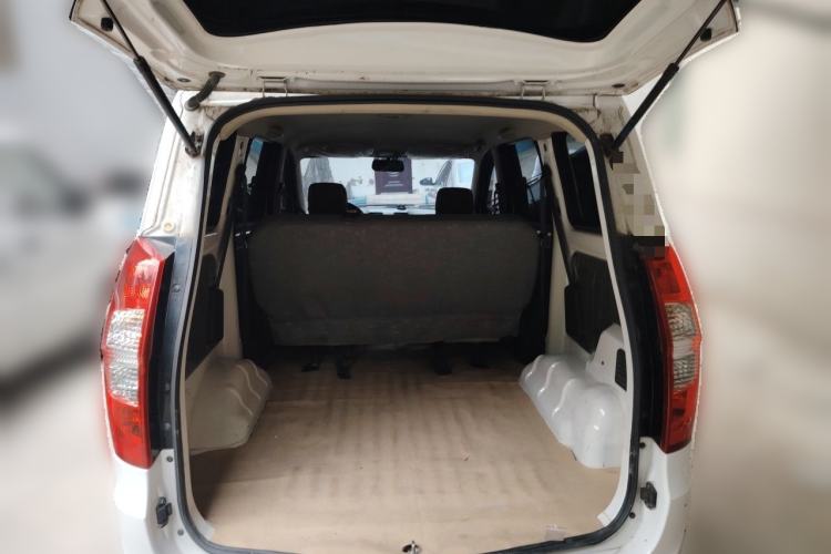 Used Wuling Hongguang 2018 1.5L Classic S Base Model Trunk