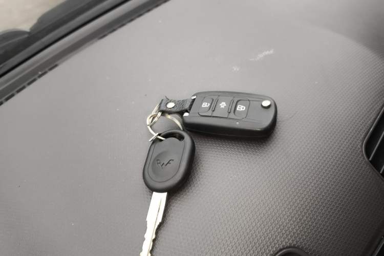 Used Wuling Hongguang 2018 1.5L Classic S Base Model Vehicle Key