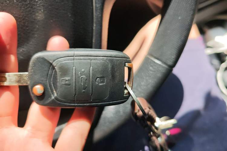 Used Wuling Hongguang 2018 1.5L S Comfort Model L2B Vehicle Key