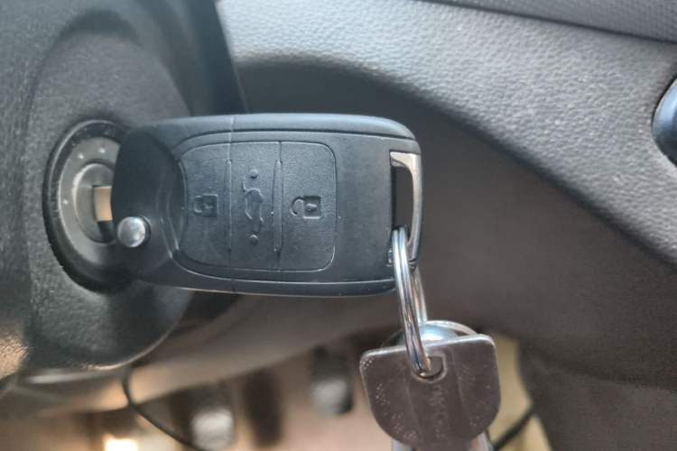 Used Wuling Hongguang 2018 1.5L S Comfort Model L2B Vehicle Key