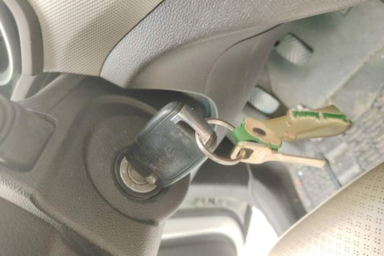 Used Wuling Hongguang 2018 1.5L S Comfort Model L2B Vehicle Key