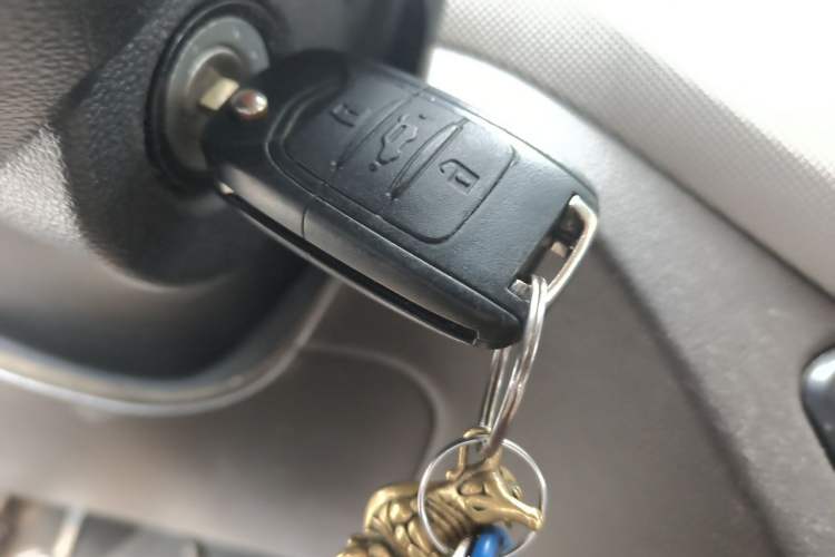 Used Wuling Hongguang 2018 1.5L S Comfort Model L2B Vehicle Key