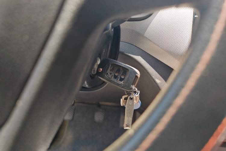 Used Wuling Hongguang 2018 1.5L S Comfort Model L2B Vehicle Key