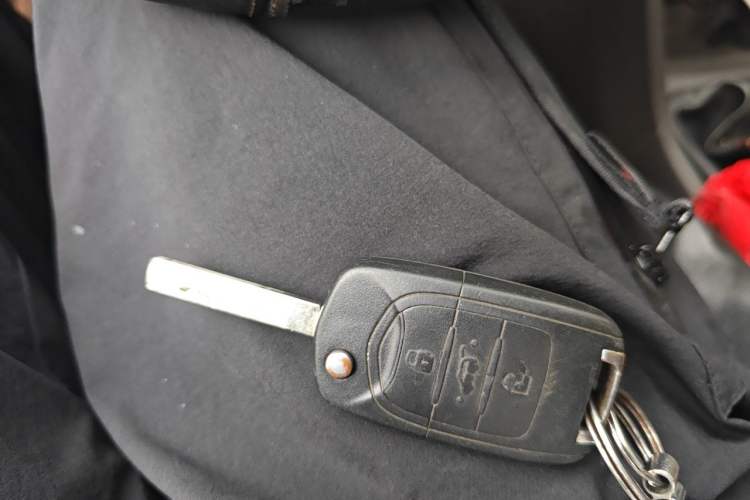 Used Wuling Hongguang 2018 1.5L S Comfort Model L2B Vehicle Key