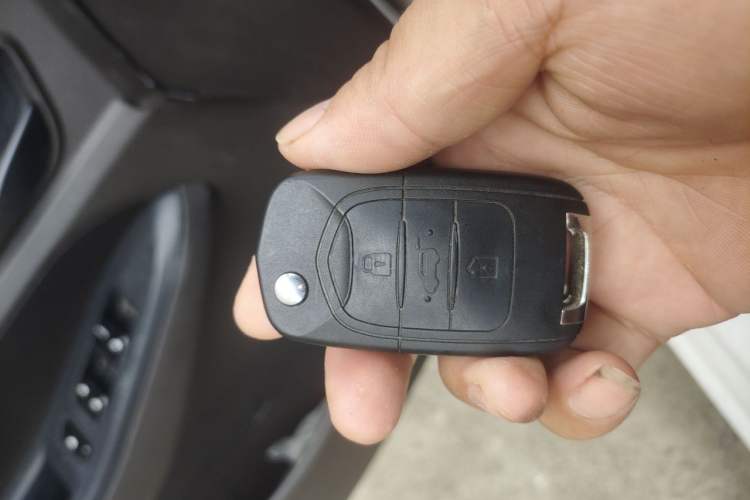 Used Wuling Hongguang 2018 1.5L S Standard Version L2B Vehicle Key