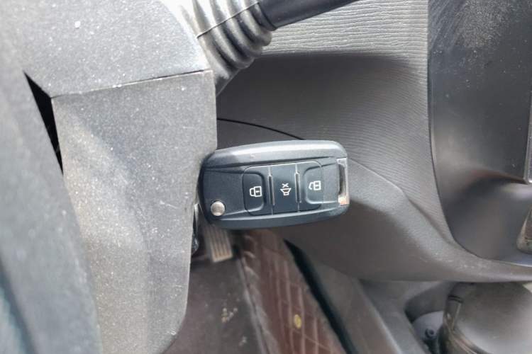 Used Wuling Hongguang 2018 1.5L Classic S Standard Model Vehicle Key