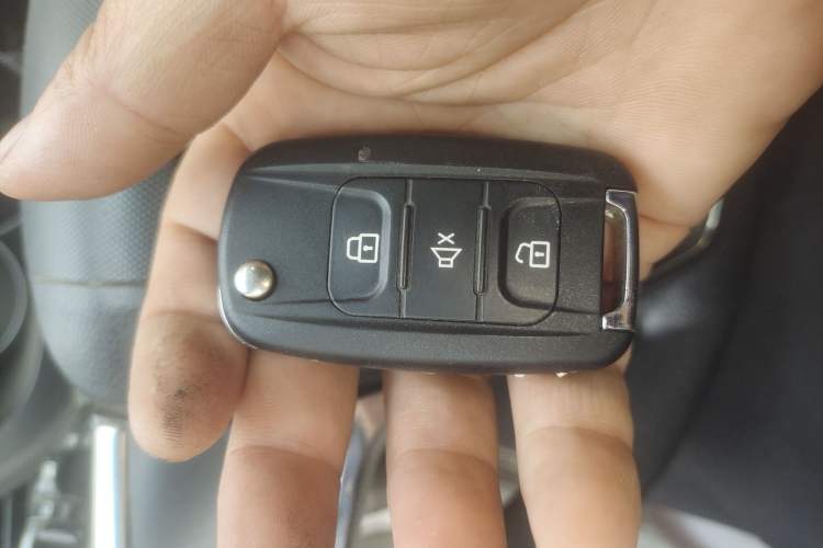 Used Wuling Hongguang 2018 1.5L Classic S Standard Model Vehicle Key