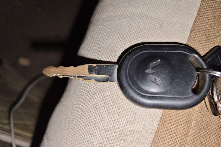 Used Wuling Hongguang 2018 1.5L Classic S Standard Model Vehicle Key