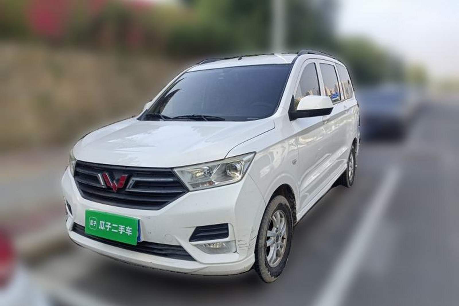 Фото Wuling с площадки