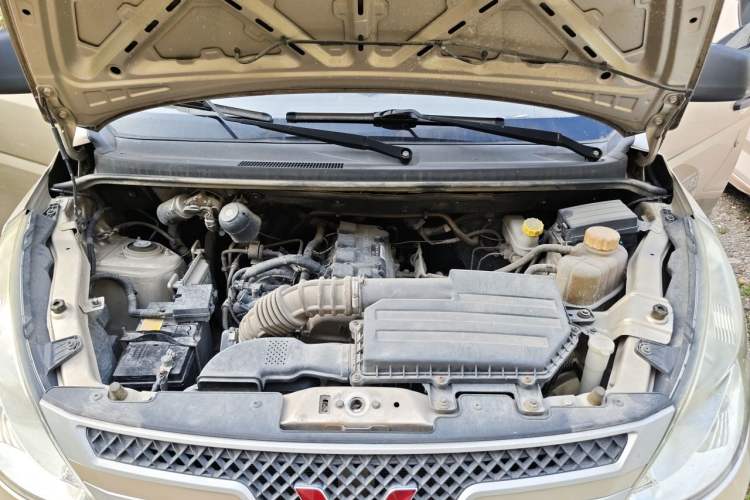 Used Wuling Hongguang 2018 1.5L Classic S Base Model Engine Bay