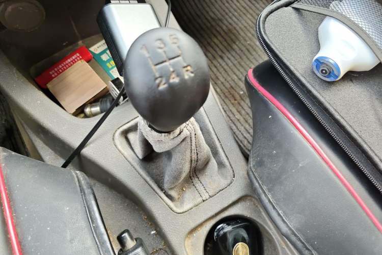 Used Wuling Hongguang 2018 1.5L Classic S Base Model Gear Lever