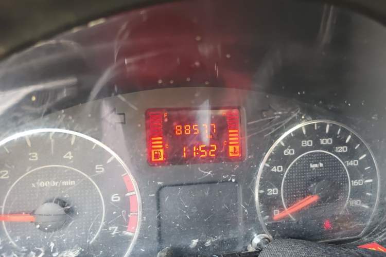 Used Wuling Hongguang 2018 1.5L Classic S Base Model Odometer Close Up
