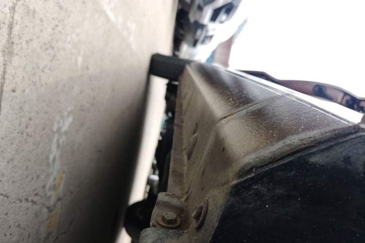 Used Wuling Hongguang 2018 1.5L S Comfort Model L2B Right Side Sill