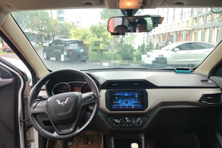 Used Wuling Hongguang 2019 1.5L S Standard Version China VI LAR Center Console