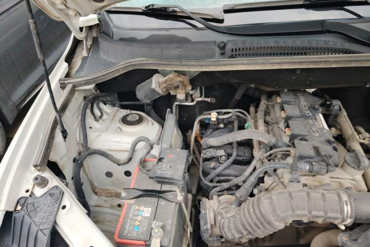 Used Wuling Hongguang 2019 1.5L S Standard Version China VI LAR Engine Bay Right