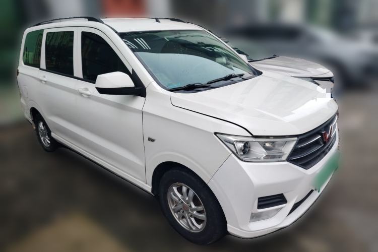 Used Wuling Hongguang 2019 1.5L S Standard Version China VI LAR Front Right 45 Deg