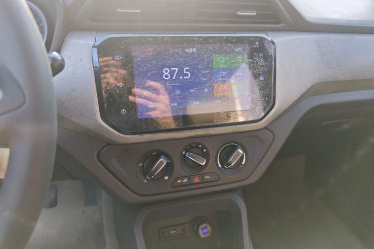 Used Wuling Hongguang 2019 1.5L S Base Version L2B Audio And AC Panel