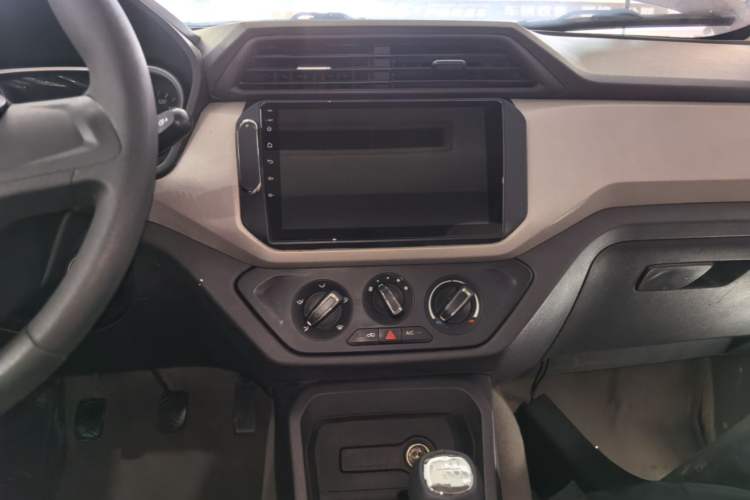 Used Wuling Hongguang 2019 1.5L S Standard Version China VI LAR Audio And AC Panel