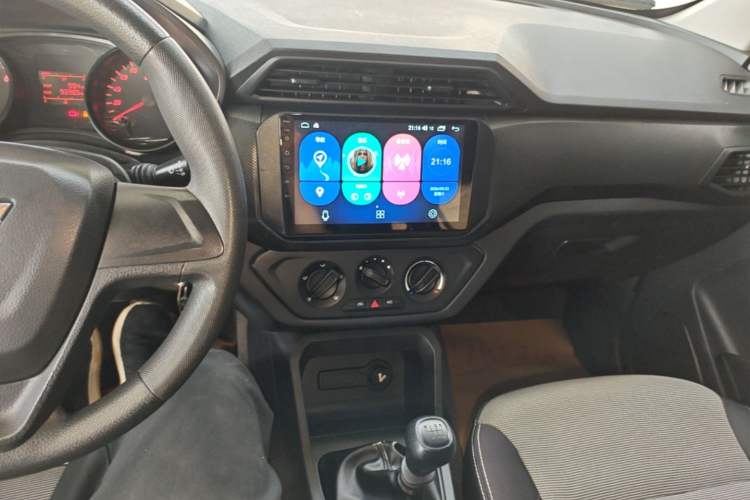 Used Wuling Hongguang 2019 1.5L S Basic Version China VI Standard LAR Audio And AC Panel