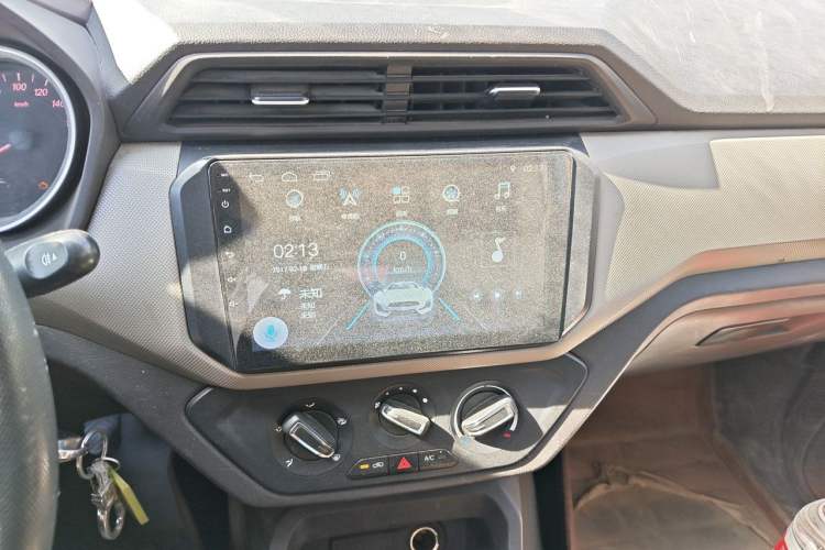 Used Wuling Hongguang 2019 1.5L S Standard Version China VI LAR Audio And AC Panel