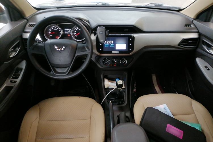 Used Wuling Hongguang 2019 1.5L S Comfort Edition China VI LAR Center Console