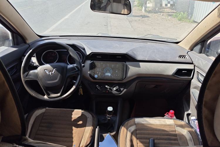 Used Wuling Hongguang 2019 1.5L S Standard Version China VI LAR Center Console