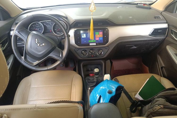 Used Wuling Hongguang 2019 1.5L S Comfort Edition China VI LAR Center Console