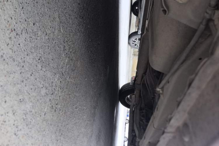 Used Wuling Hongguang 2019 1.5L S Comfort Edition China VI LAR Chassis Rear Right