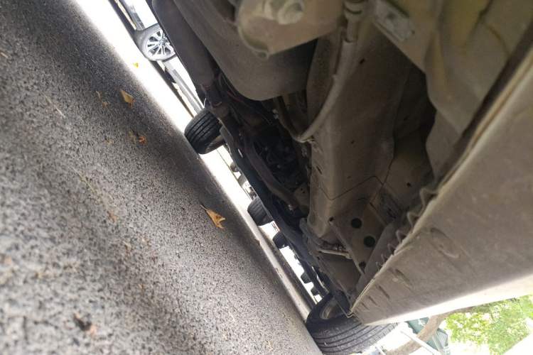 Used Wuling Hongguang 2019 1.5L S Comfort Edition China VI LAR Chassis Rear Right
