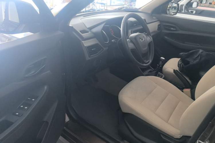 Used Wuling Hongguang 2019 1.5L S Standard Version China VI LAR Driver Seat
