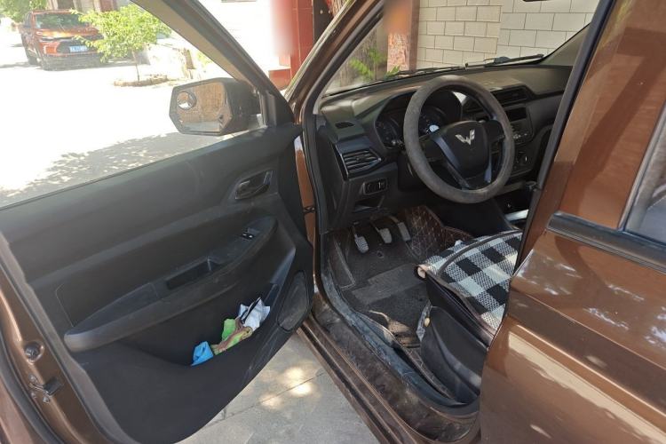 Used Wuling Hongguang 2019 1.5L S Basic Version China VI Standard LAR Driver Seat