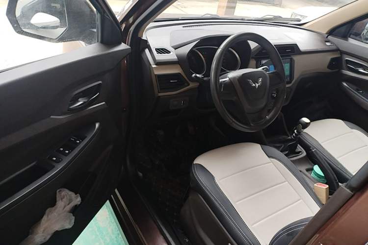 Used Wuling Hongguang 2019 1.5L S Standard Version China VI LAR Driver Seat