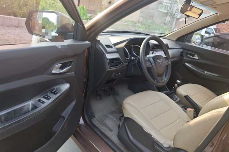 Used Wuling Hongguang 2019 1.5L S Base Version L2B Driver Seat