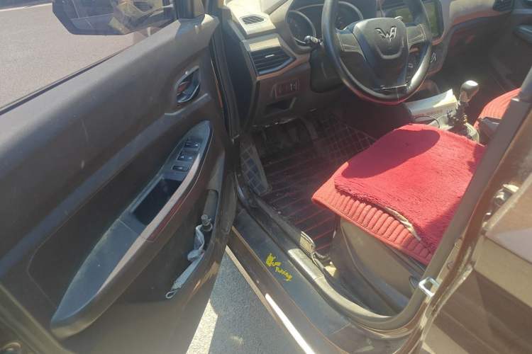Used Wuling Hongguang 2019 1.5L S Standard Version China VI LAR Driver Seat