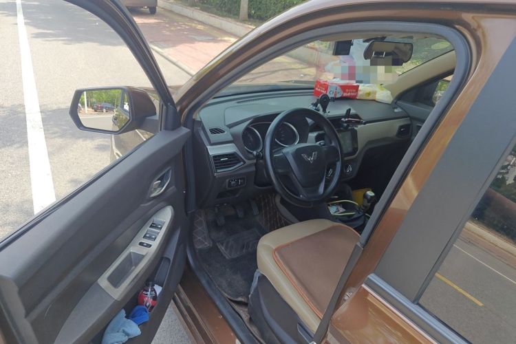 Used Wuling Hongguang 2019 1.5L S Comfort Edition China VI LAR Driver Seat