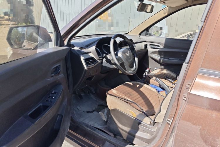 Used Wuling Hongguang 2019 1.5L S Standard Version China VI LAR Driver Seat