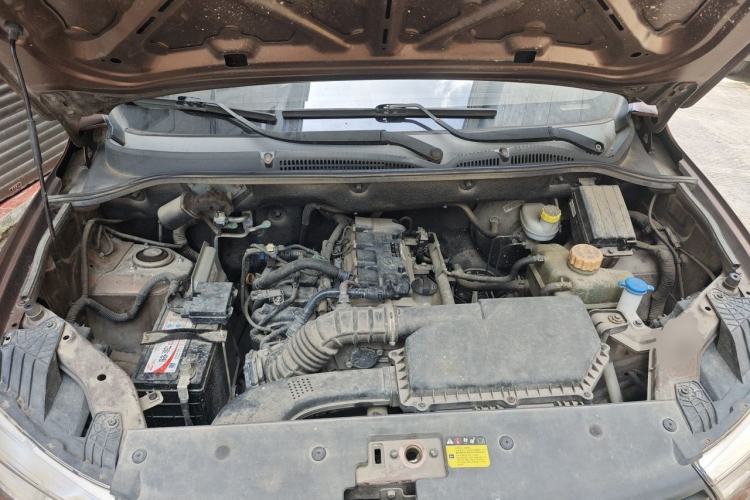 Used Wuling Hongguang 2019 1.5L S Basic Version China VI Standard LAR Engine Bay