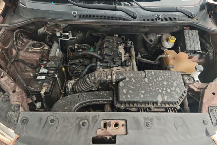 Used Wuling Hongguang 2019 1.5L S Comfort Edition China VI LAR Engine Bay