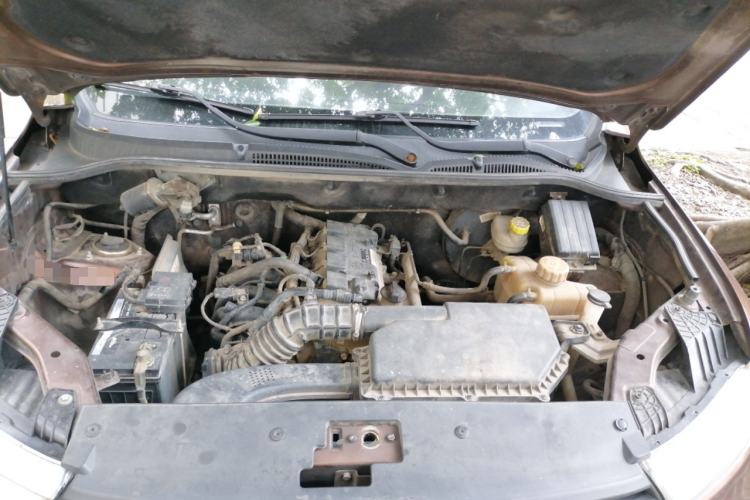 Used Wuling Hongguang 2019 1.5L S Comfort Edition China VI LAR Engine Bay