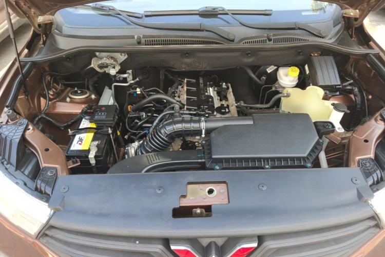 Used Wuling Hongguang 2019 1.5L S Basic Version China VI Standard LAR Engine Bay