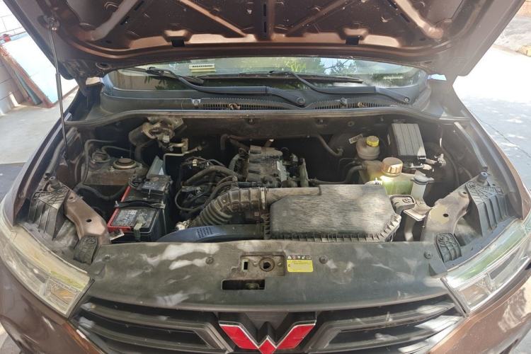 Used Wuling Hongguang 2019 1.5L S Basic Version China VI Standard LAR Engine Bay