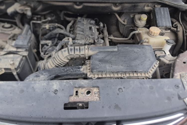 Used Wuling Hongguang 2019 1.5L S Comfort Edition China VI LAR Engine Bay