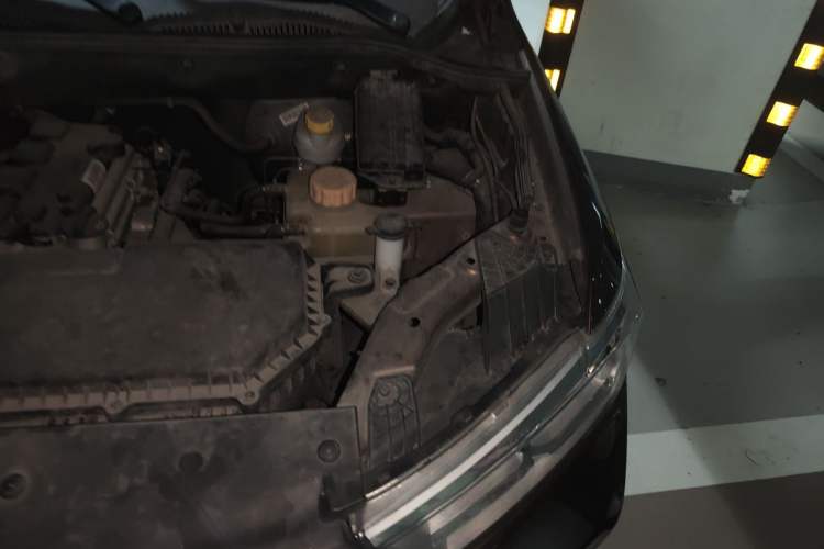 Used Wuling Hongguang 2019 1.5L S Standard Version China VI LAR Engine Bay Left
