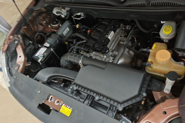 Used Wuling Hongguang 2019 1.5L S Basic Version China VI Standard LAR Engine Bay