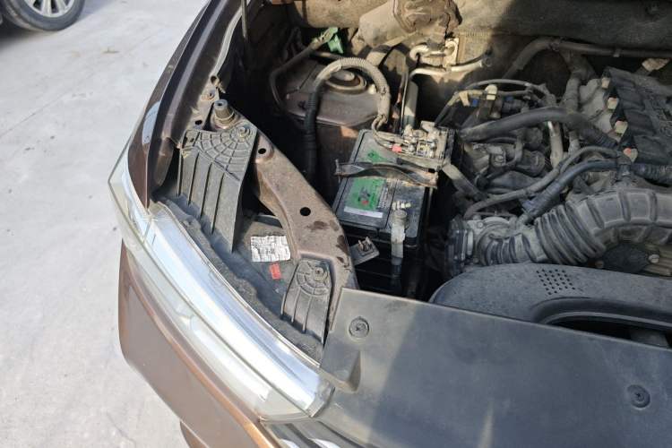 Used Wuling Hongguang 2019 1.5L S Base Version L2B Engine Bay Right