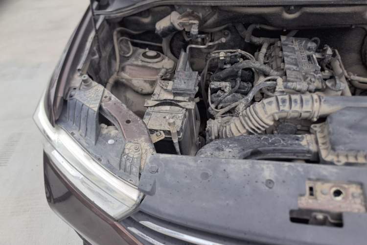 Used Wuling Hongguang 2019 1.5L S Comfort Edition China VI LAR Engine Bay Right